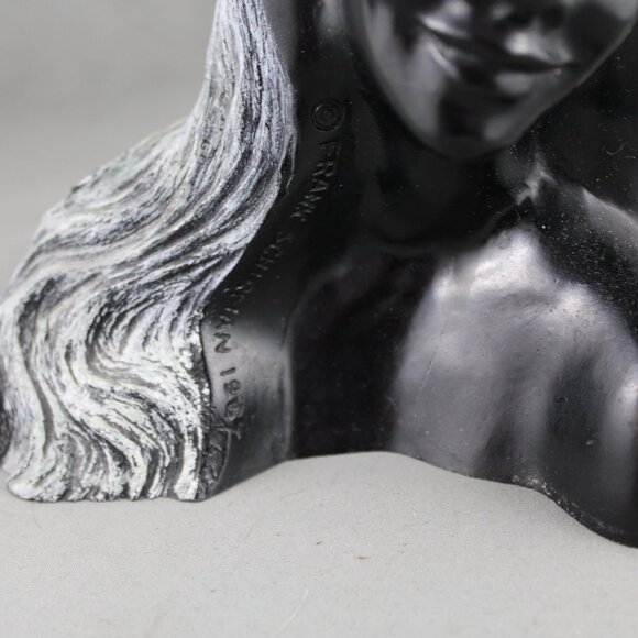 Frank Schirman Female Bust - Kanani the Beauty - Made from Coral - Picture 3 of 9